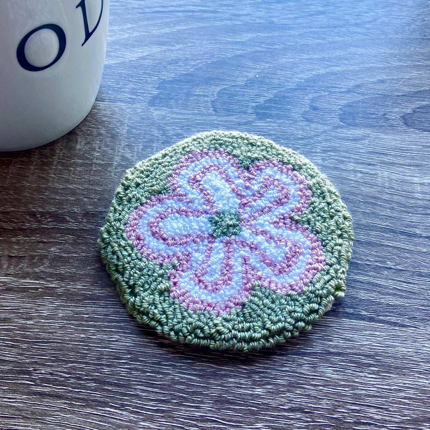 Claire Mug Rug