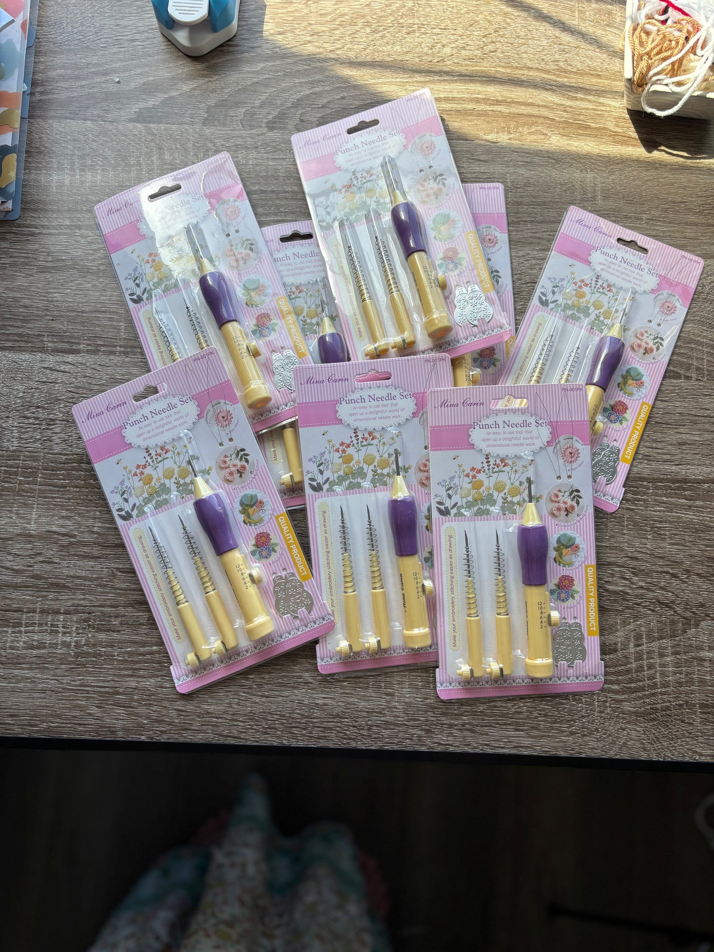 Mina Carin Punch Needle comes with two threaders and 3 needle